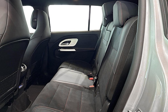Mercedes-Benz GLB250+ 11 of 30