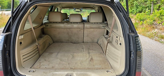 Cadillac SRX 10 of 10