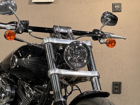 Harley-Davidson BREAKOUT SOFTAIL 103 FXSB 7 of 8