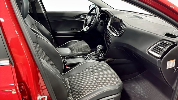 Kia Ceed 3 of 12