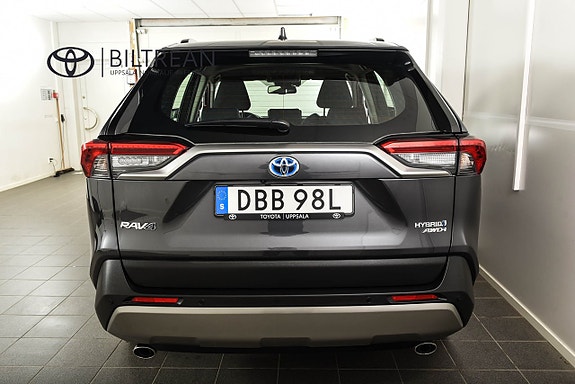 Toyota RAV4 4 of 22