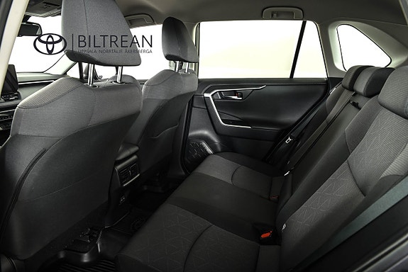 Toyota RAV4 7 of 22