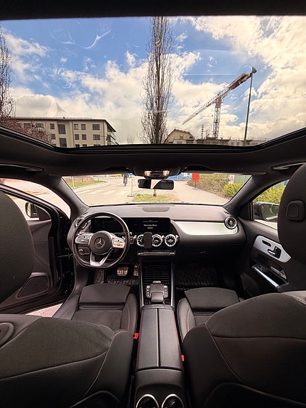 Mercedes-Benz GLA250 e 9 of 15
