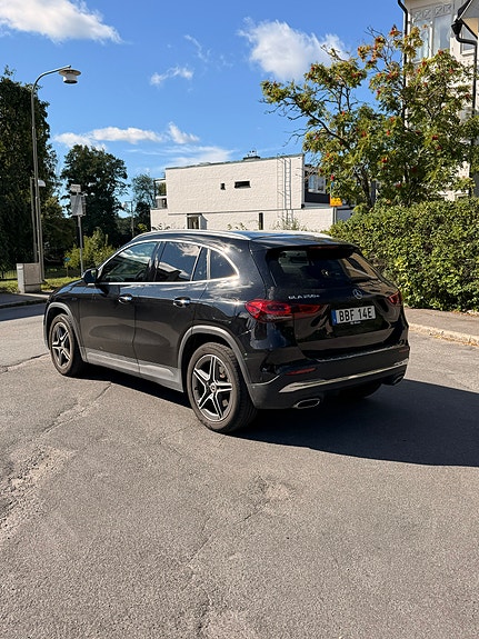 Mercedes-Benz GLA250 e 5 of 15