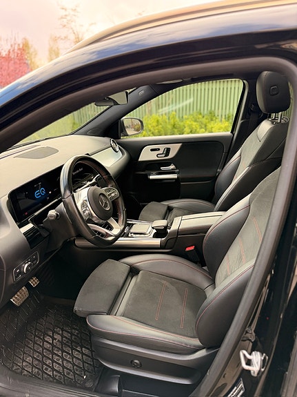 Mercedes-Benz GLA250 e 8 of 15