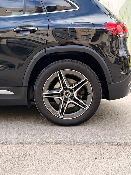 Mercedes-Benz GLA250 e 12 of 15