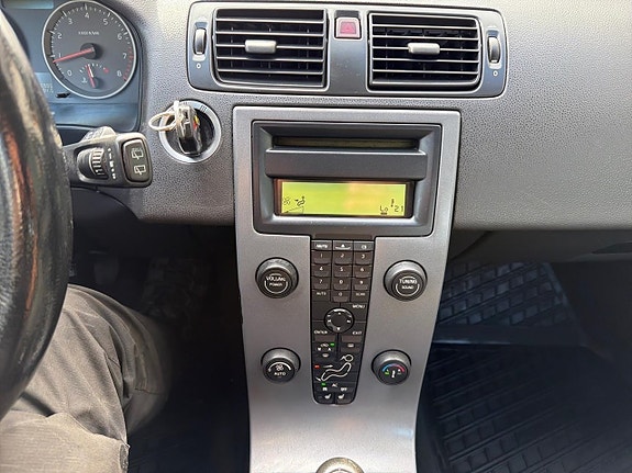 Volvo V50 12 of 22