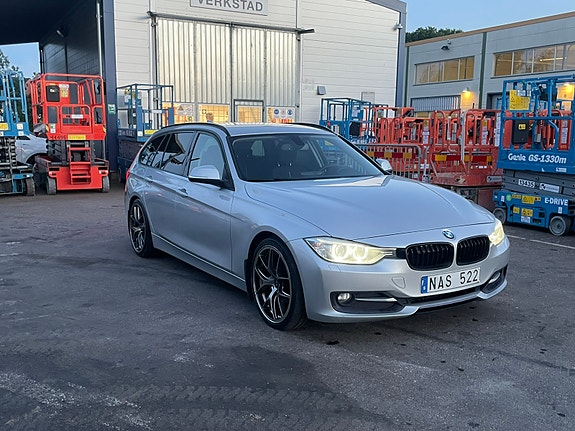 BMW 320d 4 of 11