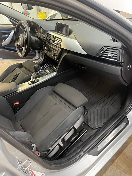 BMW 320d 11 of 11