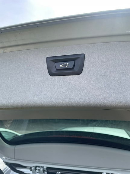BMW 320d 8 of 11