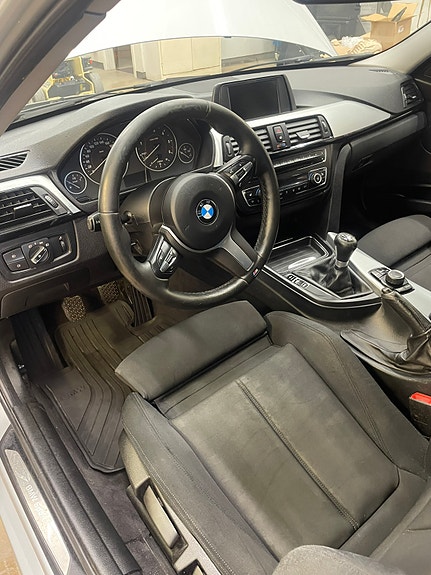 BMW 320d 10 of 11