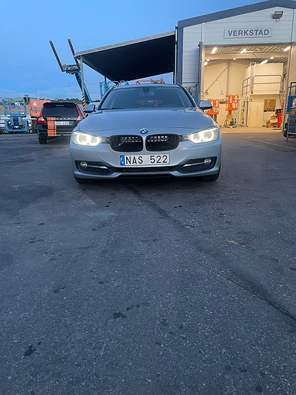 BMW 320d 5 of 11