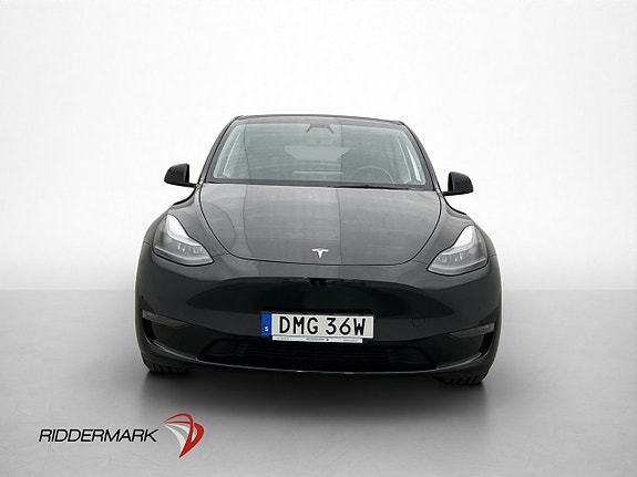 Tesla Model Y 3 of 30