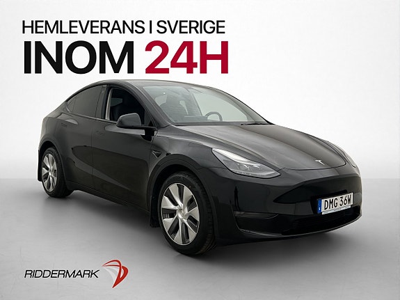 Tesla Model Y 4 of 30