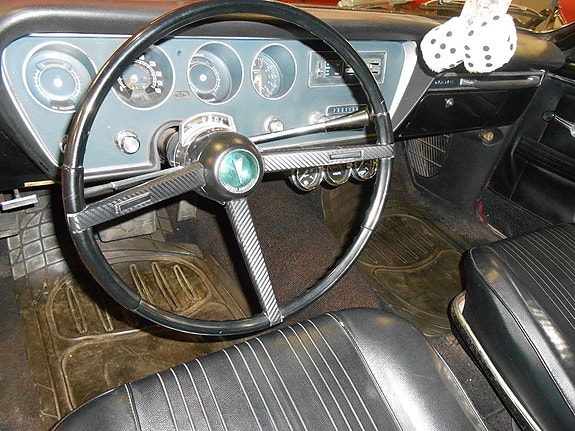 Pontiac LeMans 13 of 26