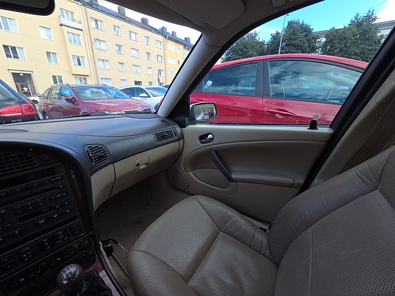 Saab 9-5 11 of 18