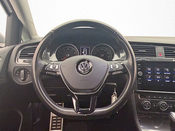 Volkswagen Golf Alltrack 14 of 30