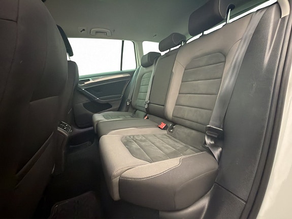 Volkswagen Golf Alltrack 25 of 30