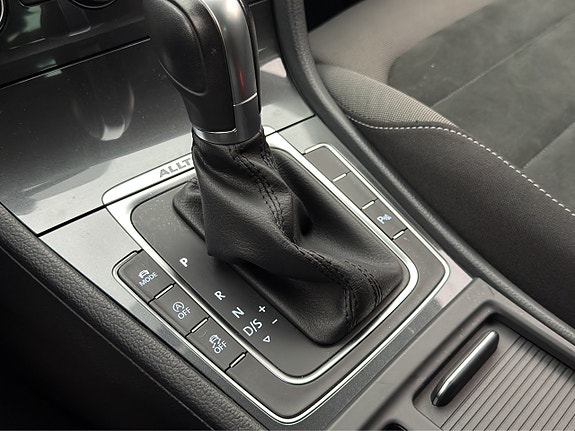 Volkswagen Golf Alltrack 22 of 30