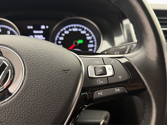 Volkswagen Golf Alltrack 18 of 30