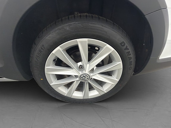 Volkswagen Golf Alltrack 29 of 30