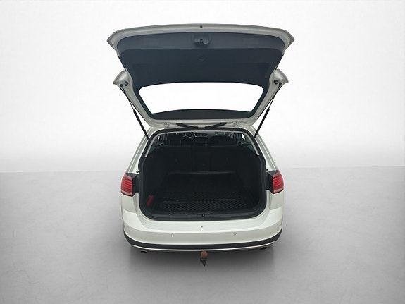 Volkswagen Golf Alltrack 26 of 30