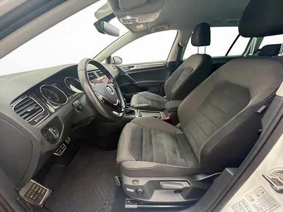 Volkswagen Golf Alltrack 12 of 30
