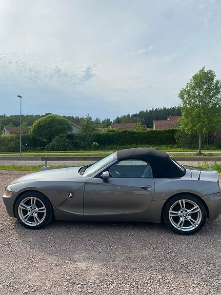 BMW Z4 2 of 7