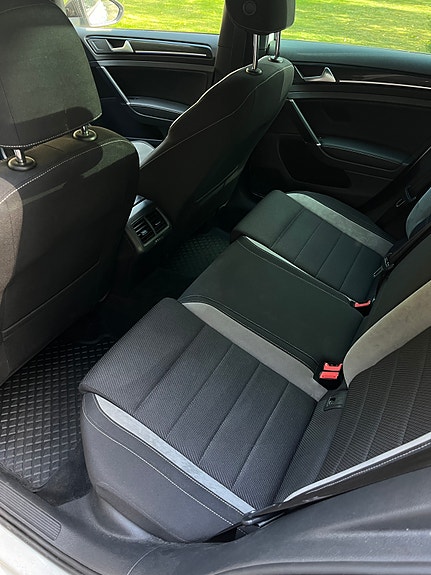 Volkswagen Golf VII 5 of 5