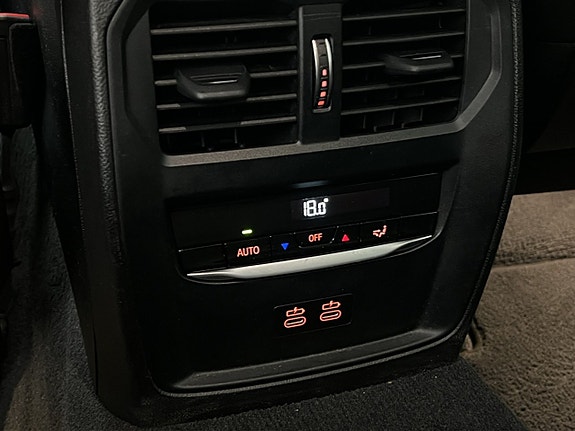 BMW 330e 17 of 30