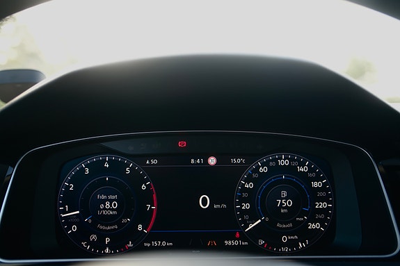 Volkswagen Golf VII 17 of 26