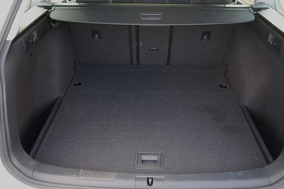 Volkswagen Golf VII 10 of 26