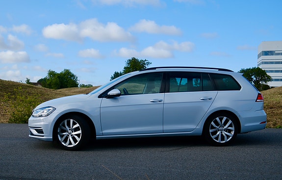 Volkswagen Golf VII 4 of 26