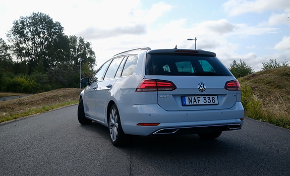 Volkswagen Golf VII 6 of 26