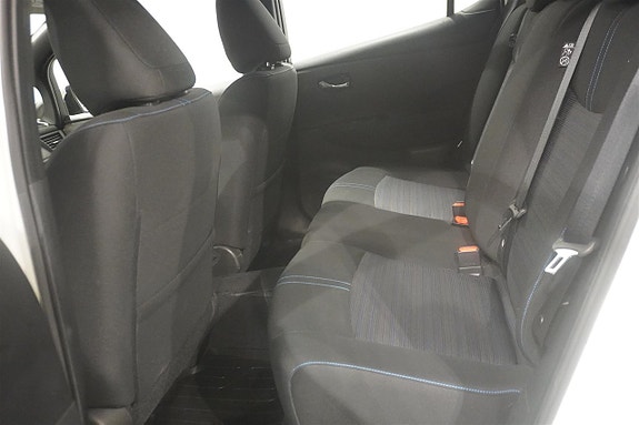 Nissan Leaf 10 of 13