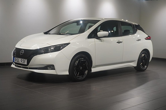 Nissan Leaf 2 of 13
