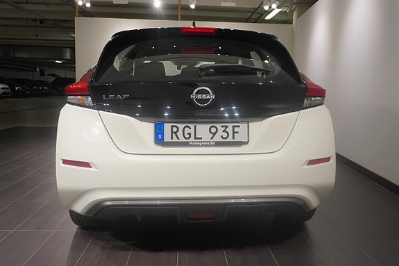 Nissan Leaf 7 of 13