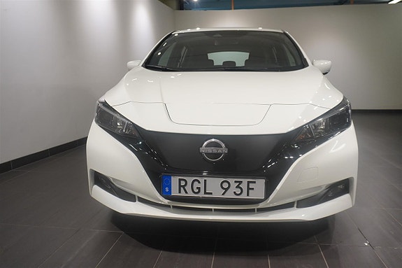 Nissan Leaf 3 of 13