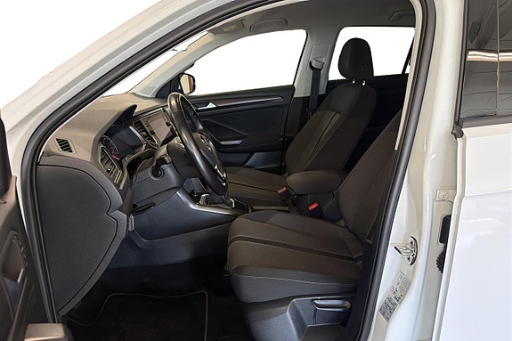 Volkswagen T-Roc 13 of 22