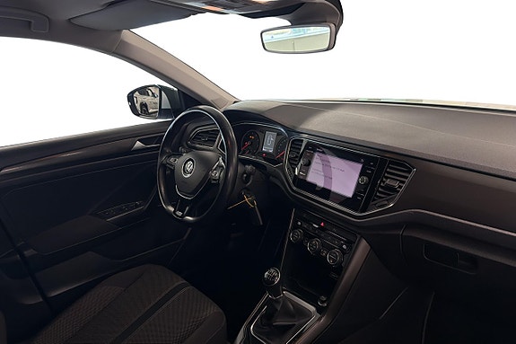Volkswagen T-Roc 15 of 22