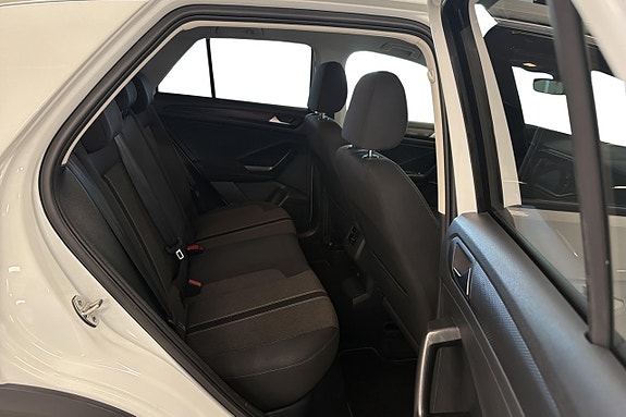 Volkswagen T-Roc 16 of 22