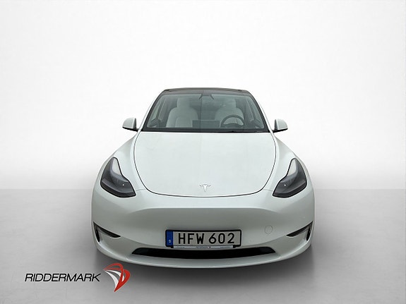 Tesla Model Y 3 of 30