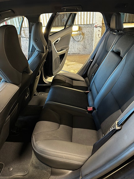 Volvo V60 5 of 10