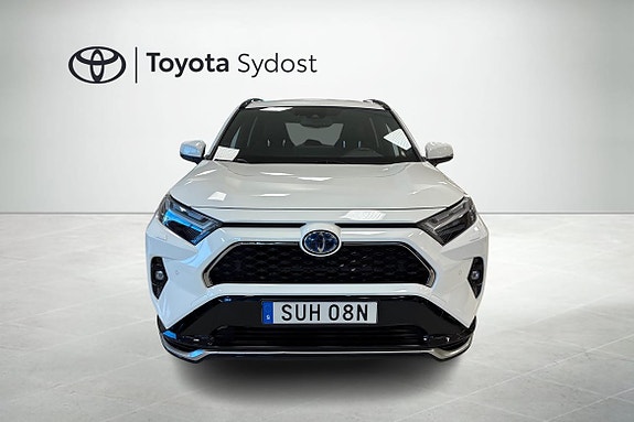 Toyota RAV4 Plug-in Hybrid 5 of 18