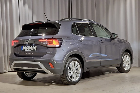 Volkswagen T-Cross 4 of 15