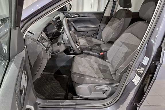 Volkswagen T-Cross 6 of 15