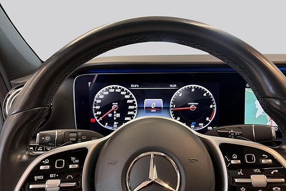 Mercedes-Benz E220 d 10 of 18