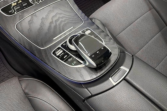 Mercedes-Benz E220 d 12 of 18