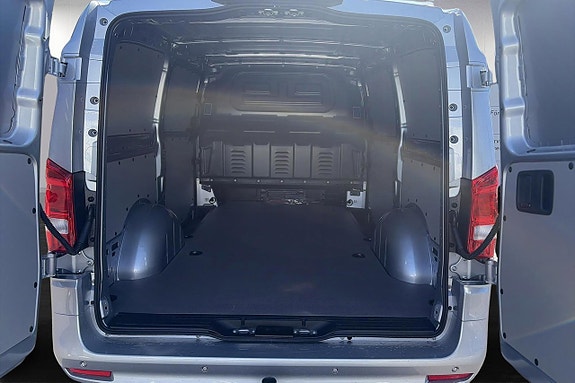 Mercedes-Benz Vito 119 12 of 12