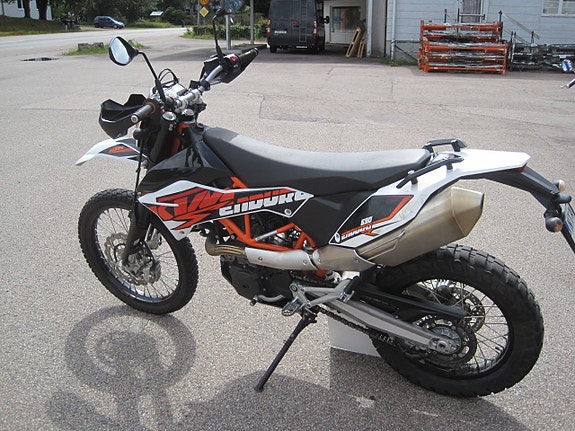 KTM 690 Enduro R 690 ENDURO 2 of 3